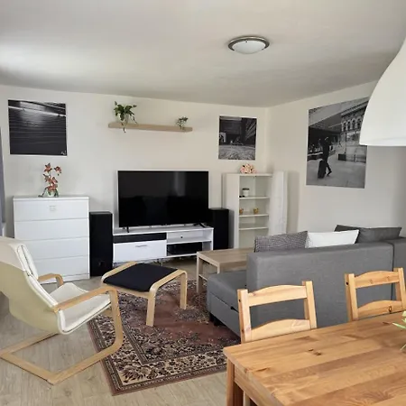 Cozy Family Retreat In A Quiet Village Holiday home *